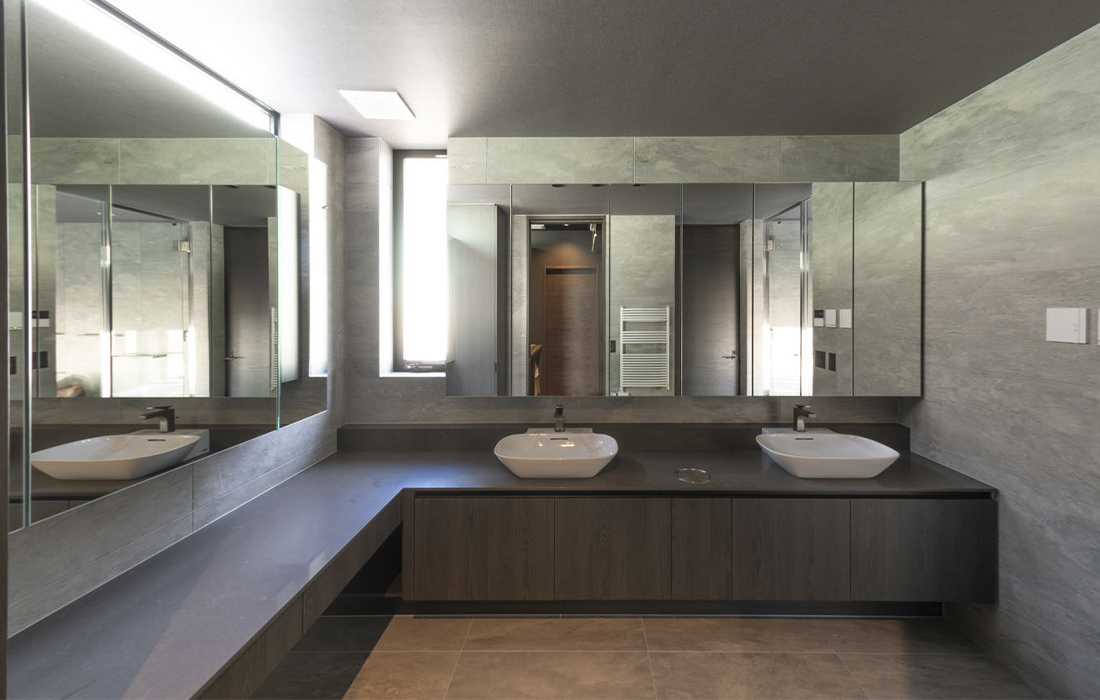 bathroom23 5004 Piatra Grey　バスルーム